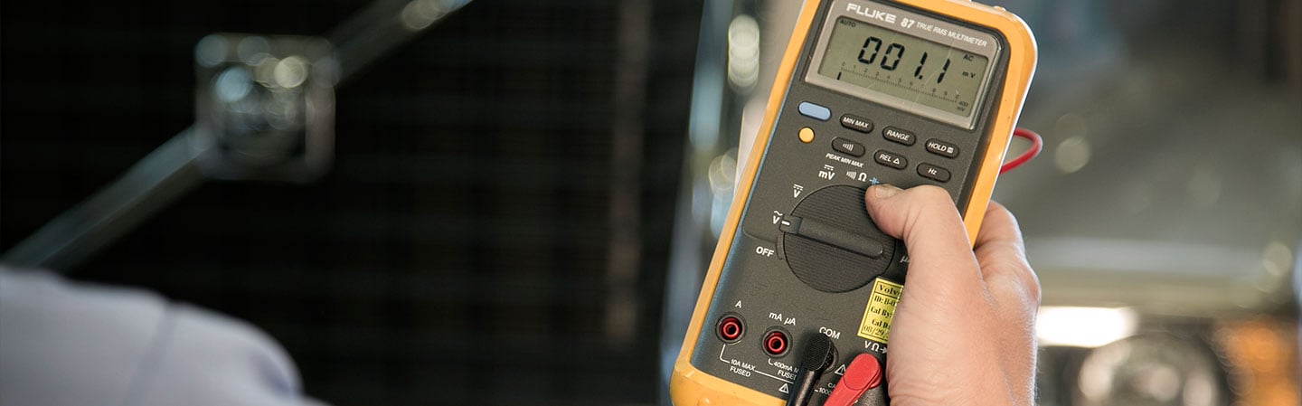 Engine Code Reader - Multimeter